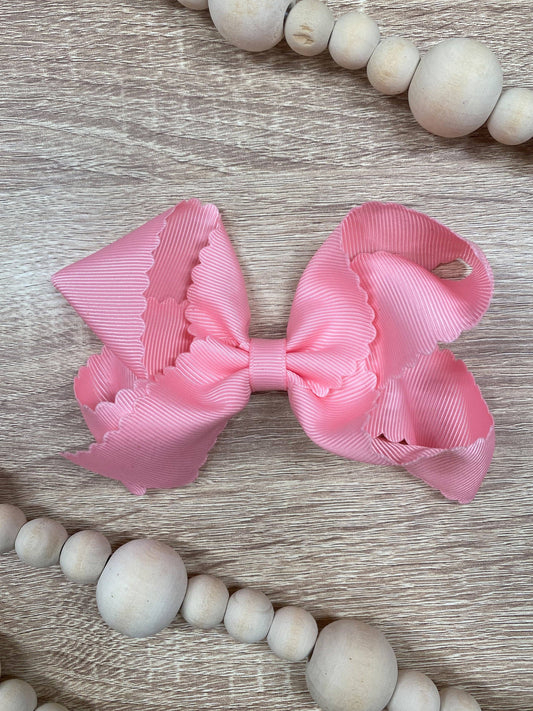 Classic Scalloped Bow: Pink